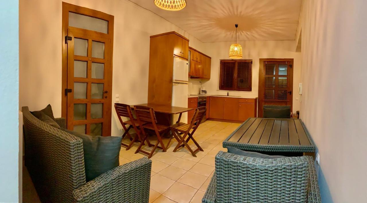 Aggelos And Thisbe Chania Suburbs Sea View Guest House Bagian luar foto